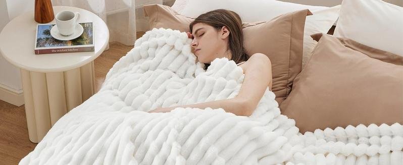 Snuggle Up in Style! ✨ Discover the Ultimate Striped Flannel Fleece Blanket – Your Cozy Companion for Every Season!